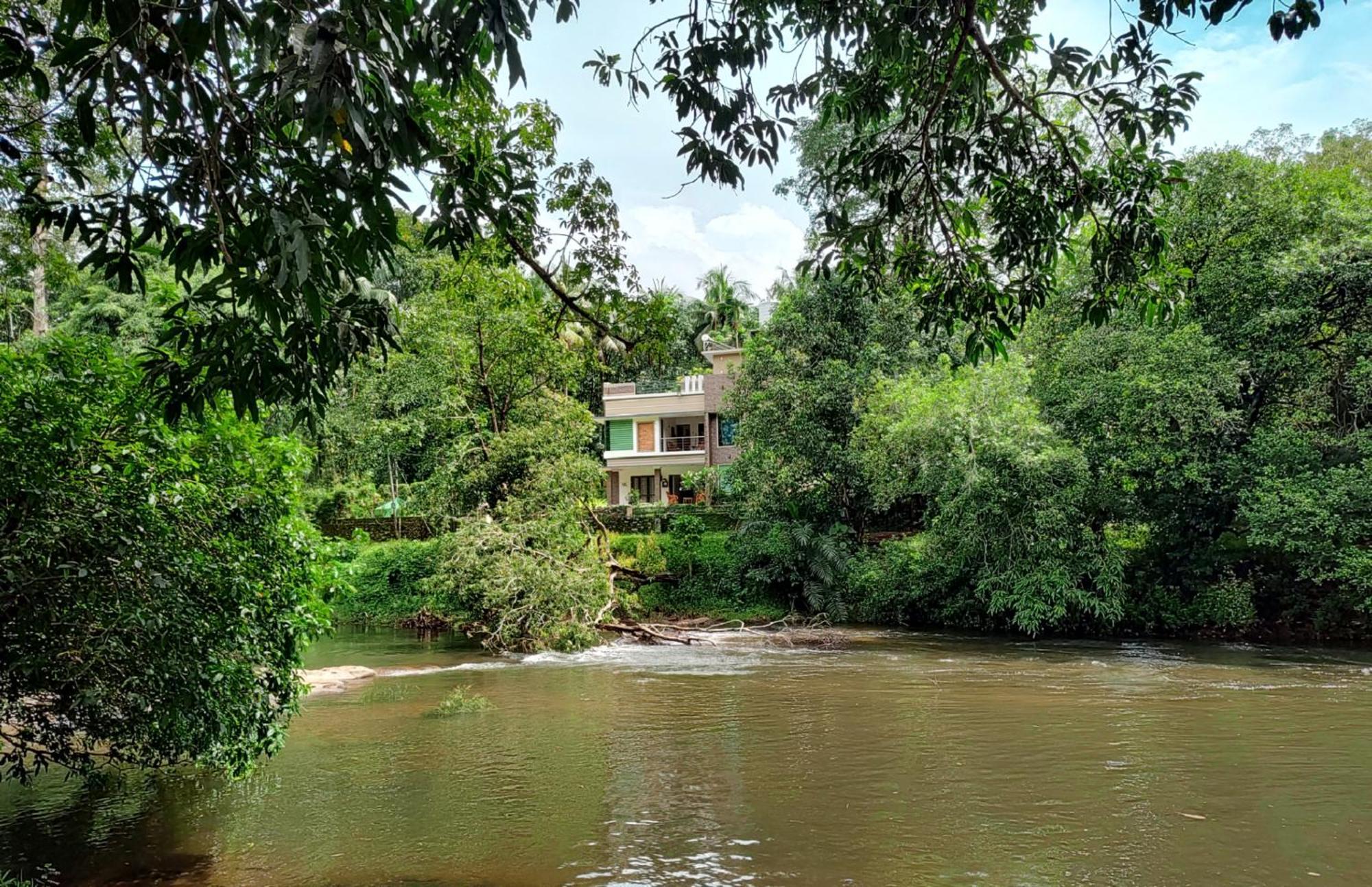 Athirapilly On The Rocks Hotel Athirapalli Kültér fotó